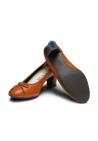 eleganter Pumps Hirschleder cognac